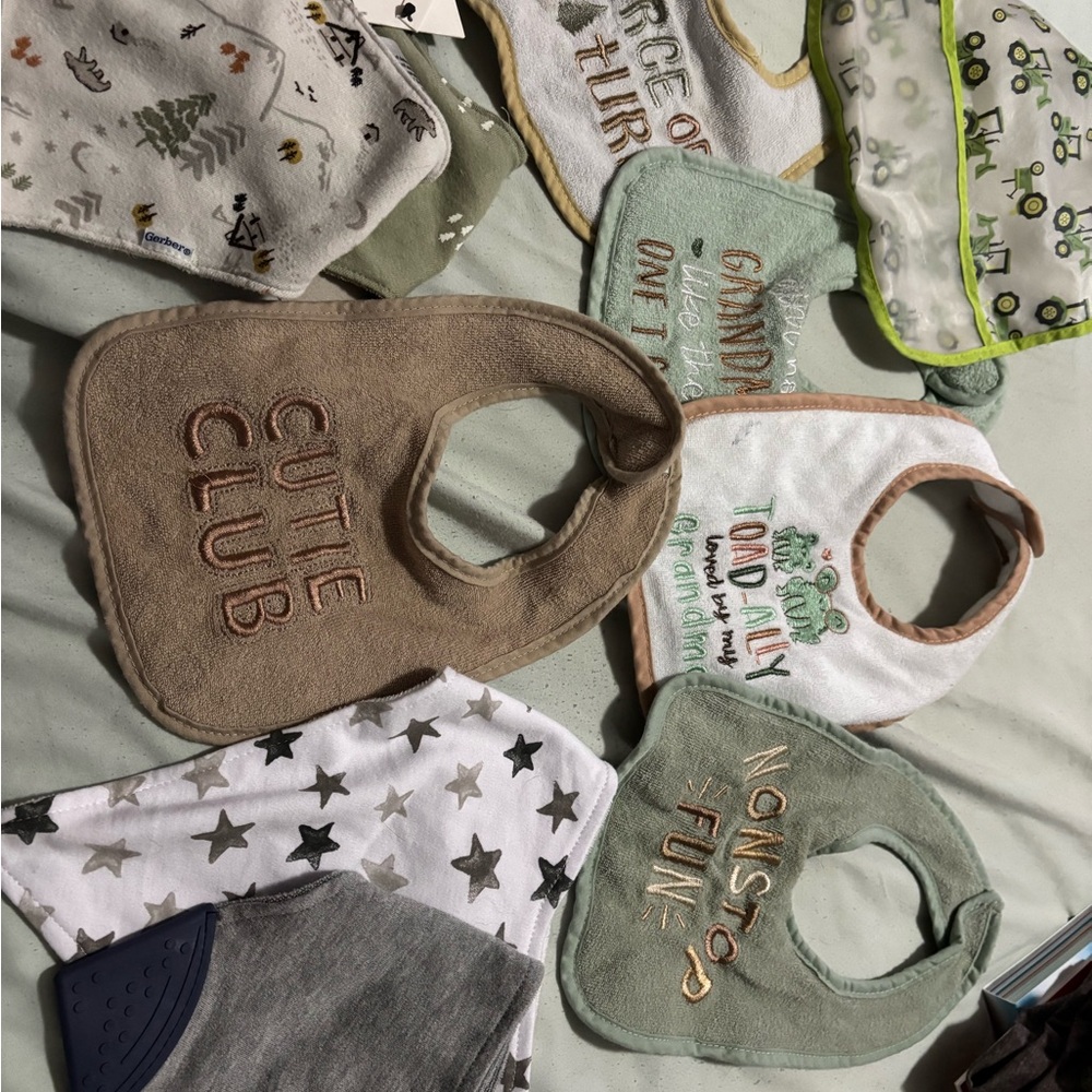 Assorted Baby Bibs Set - Neutral Colors